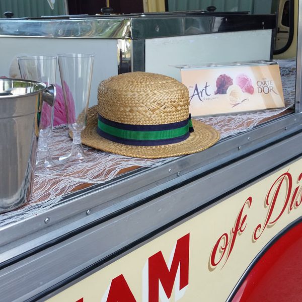 Sussex Vintage Ices supply the bride and groom with Champagne and Chocolates